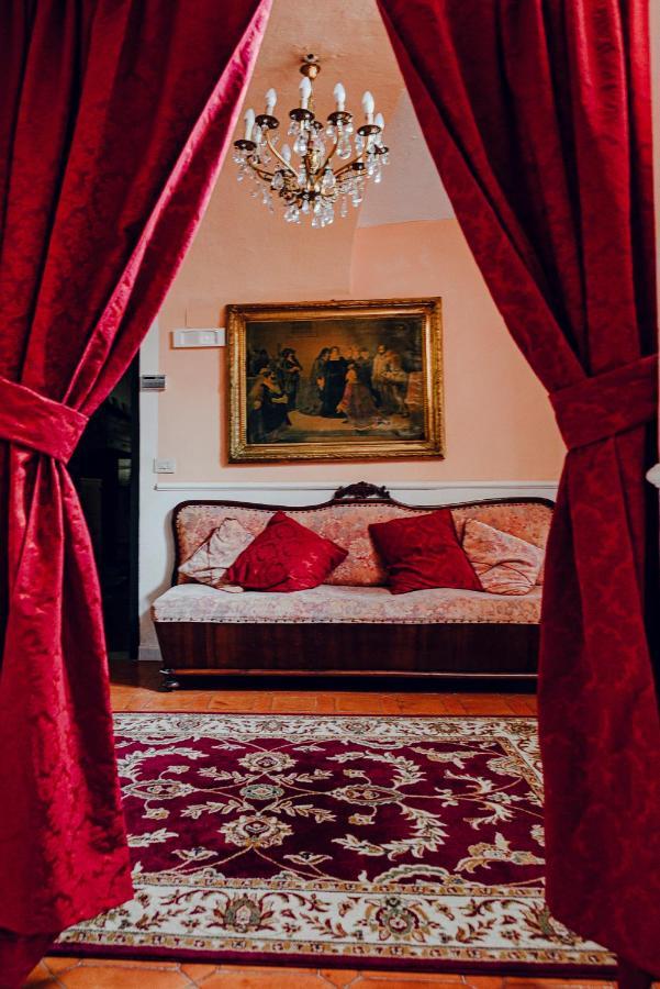 La Foresteria Di Palazzo Picedi Benettini Sarzana Eksteriør billede