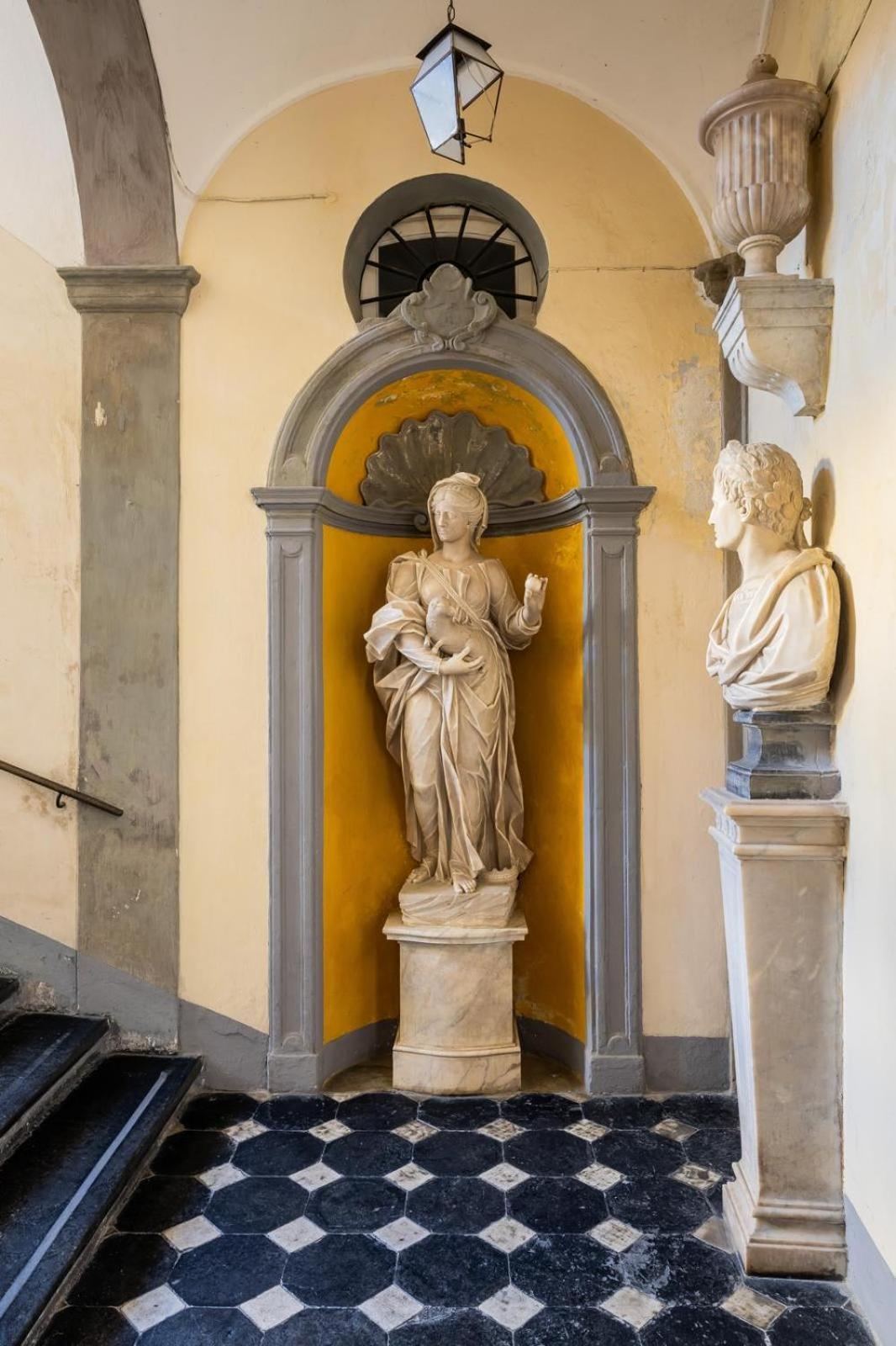 La Foresteria Di Palazzo Picedi Benettini Sarzana Eksteriør billede